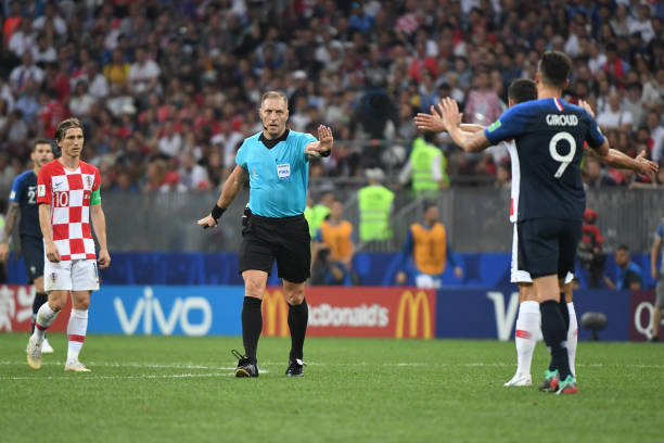 仅赢得了球 仅赢得了球